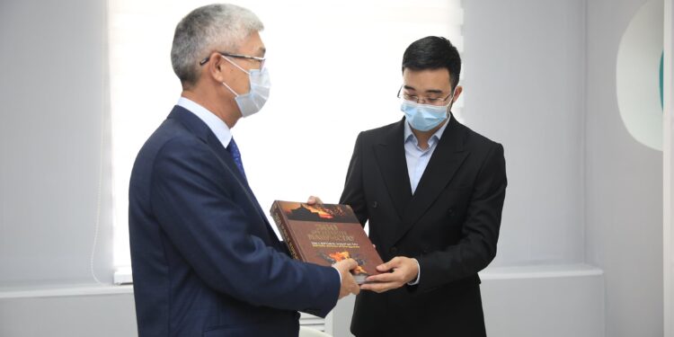 Маңғыстау облысының әкімі облыстық жастар ресурстық орталығының қызметімен танысты