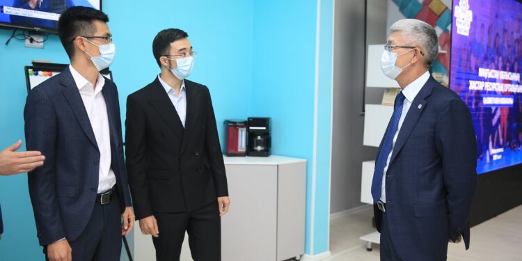 Маңғыстау облысының әкімі облыстық жастар ресурстық орталығының қызметімен танысты