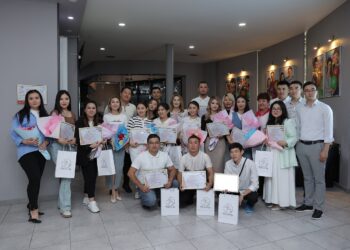 Жастар орталығы БАҚ қызметкерлерін құттықтады