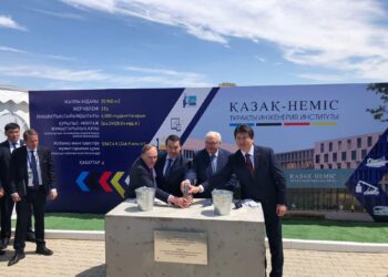 Ақтауда Германия Президенті мен Үкімет басшысы «уақыт капсуласын» салды