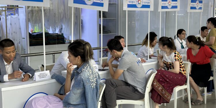 Қала тұрғындары мемлекеттік гранттар жайлы кеңес алды