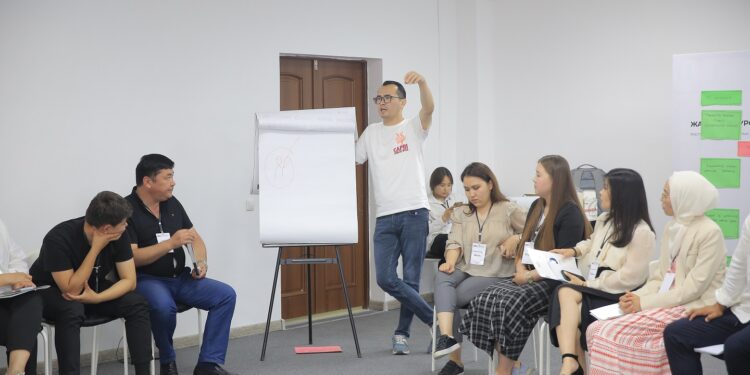 Аймақтық жастар қызметкерлерін оқытудың алғашқы күні аяқталды