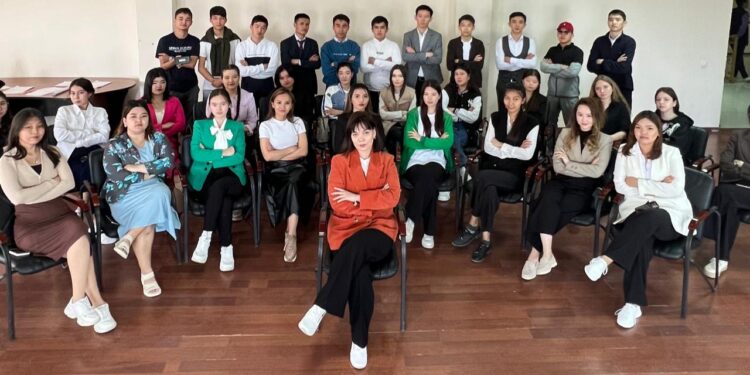 Студенттік клуб жетекшілерінің алғашқы кездесуі өтті