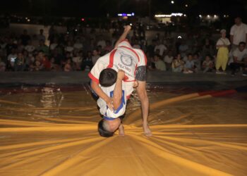 Жастар боз кілемде белдесті