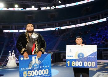 «Қазақстан Барысы»: Маңғыстаулық Нұрдәулет Жарылғапов күміс белбеу иегері атанды