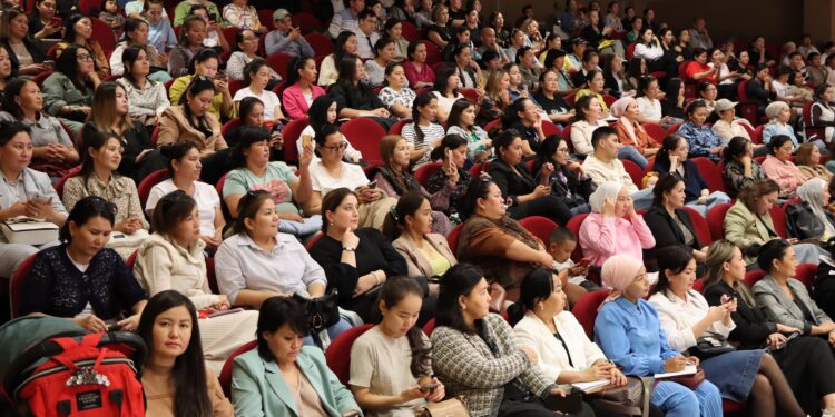 Маңғыстау жастары Ержан Мырзабаевпен кездесті