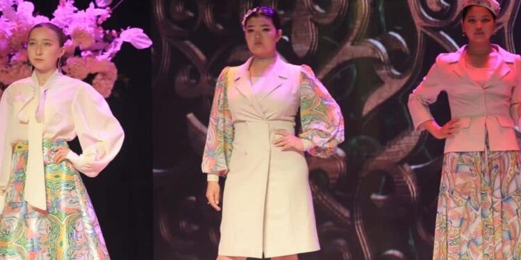 Айзада Қалбек: Сахнада өзімді еркін сезінемін