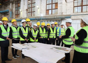 Ақтаулық оқушылар кеме жасайтын мекеменің жұмысымен танысты