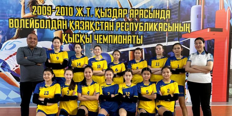 Маңғыстаулық команда волейболдан қысқы чемпионатқа қатысып жатыр