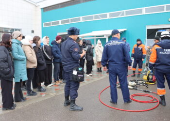 Мектеп оқушылары құтқарушылар қызметімен танысты