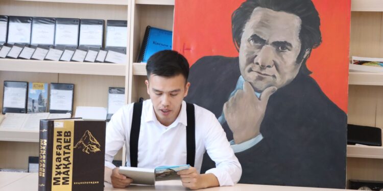 Жастар ерекше оқырмандарға кітап оқыды