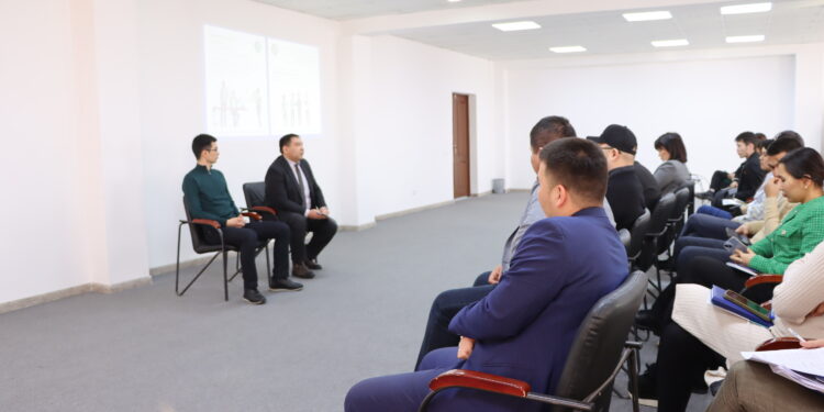 ЖРО мамандарына өңірлік кадр резервіне іріктеу жұмыстары түсіндірілді