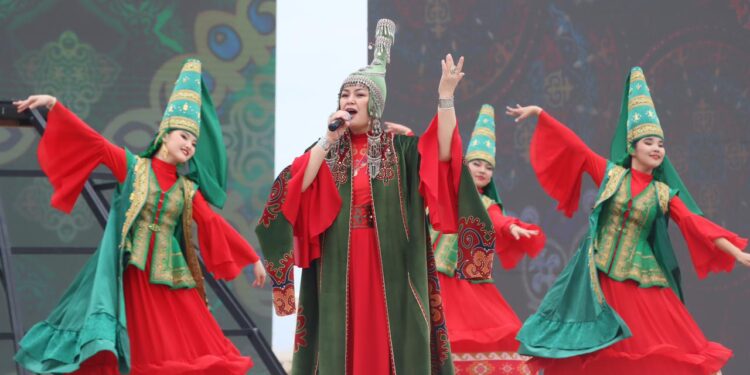 Амфитеатр алаңында Наурыз мейрамы тойланды