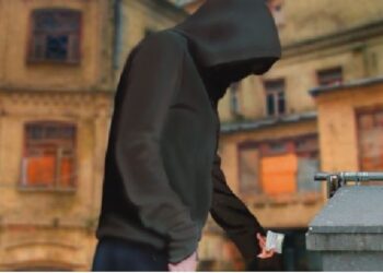 Баланың «закладчик» болып жұмыс істейтінін қалай білуге болады?