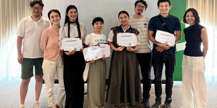 Ақтауда адам құқығы бойынша жазғы мектеп өтті