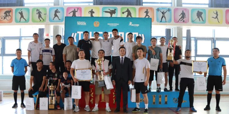 Ақтауда базар жастары арасында шағын футболдан турнир өтті