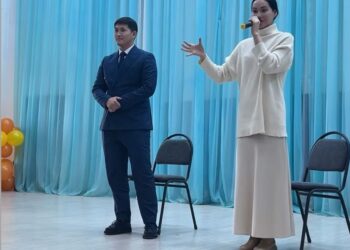 Оқушылар мотивациялық кездесуде басқосты