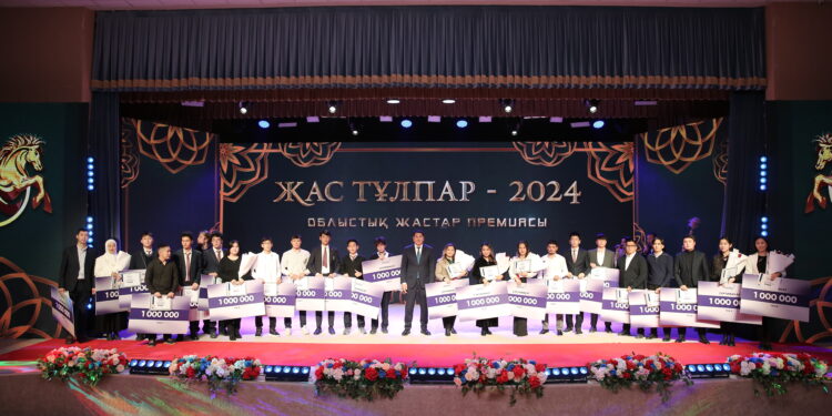Ақтауда жылдың үздік жастары марапатталды