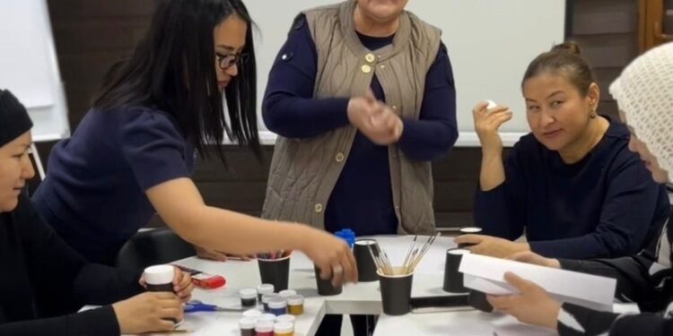 Аналарға қолдау – қоғамға қамқорлық